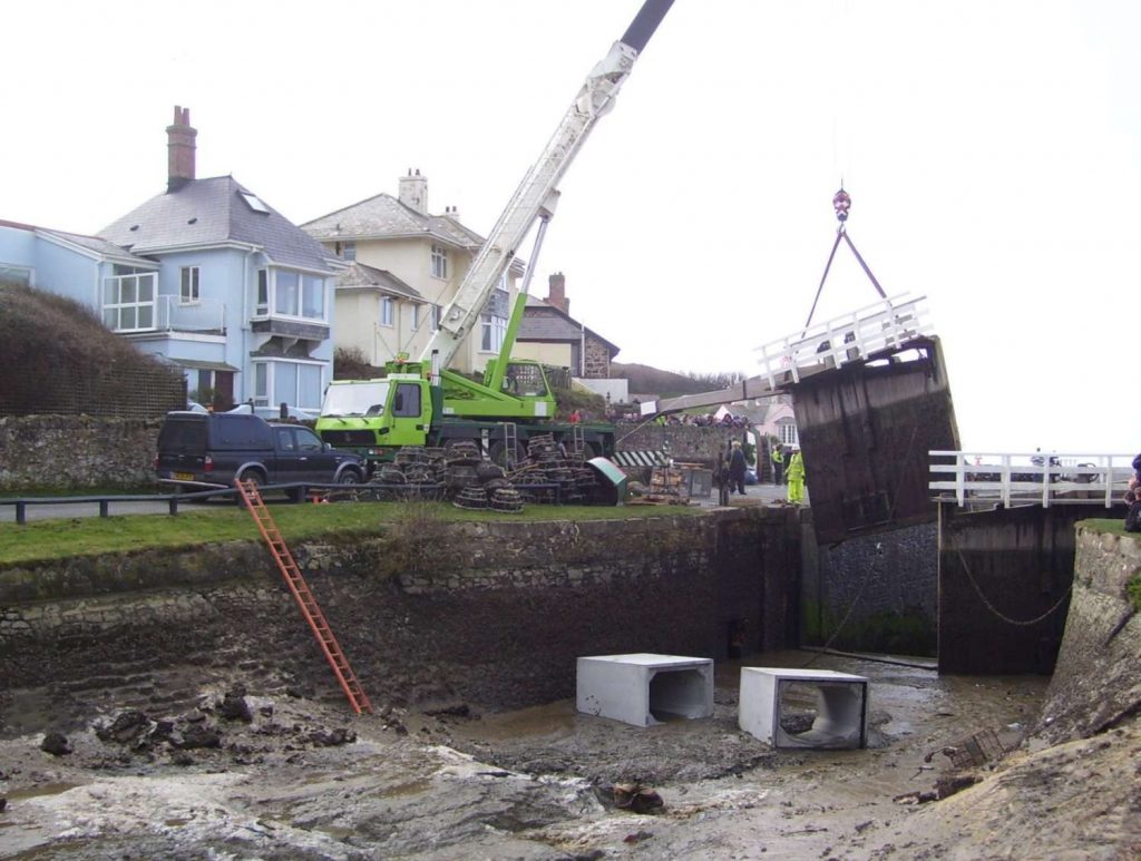 Damaged lock gates being removed, Bude Canal